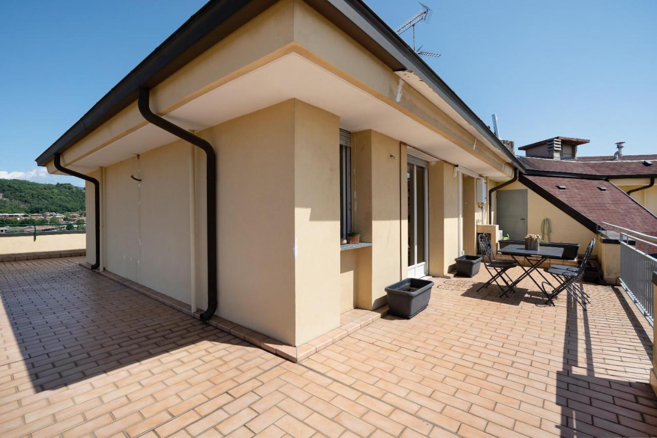 Ferienwohnung La Casa Del Riccio Arona Exterior foto